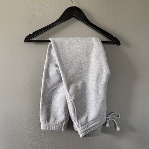 Aritzia Sweatpants